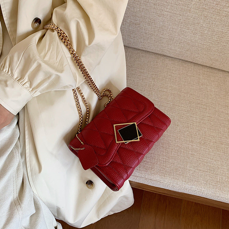 Fashionable Women's Quilted Chain Shoulder Bag
